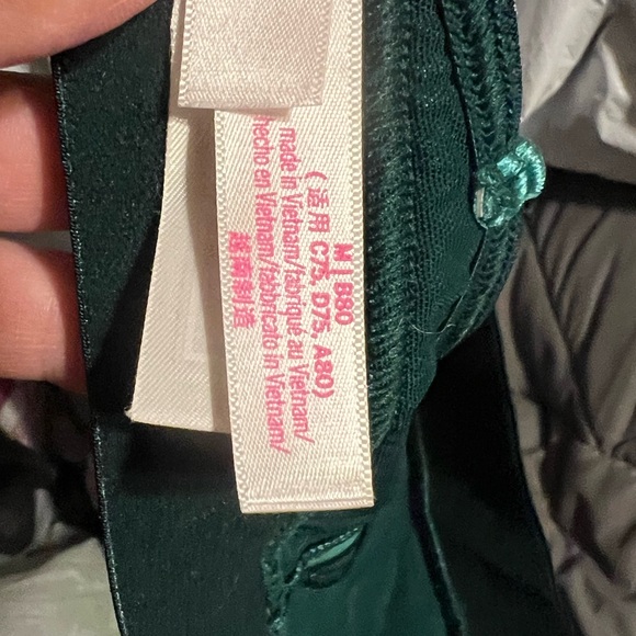 PINK Victoria's Secret Green Velvet Bralette - Picture 3 of 3